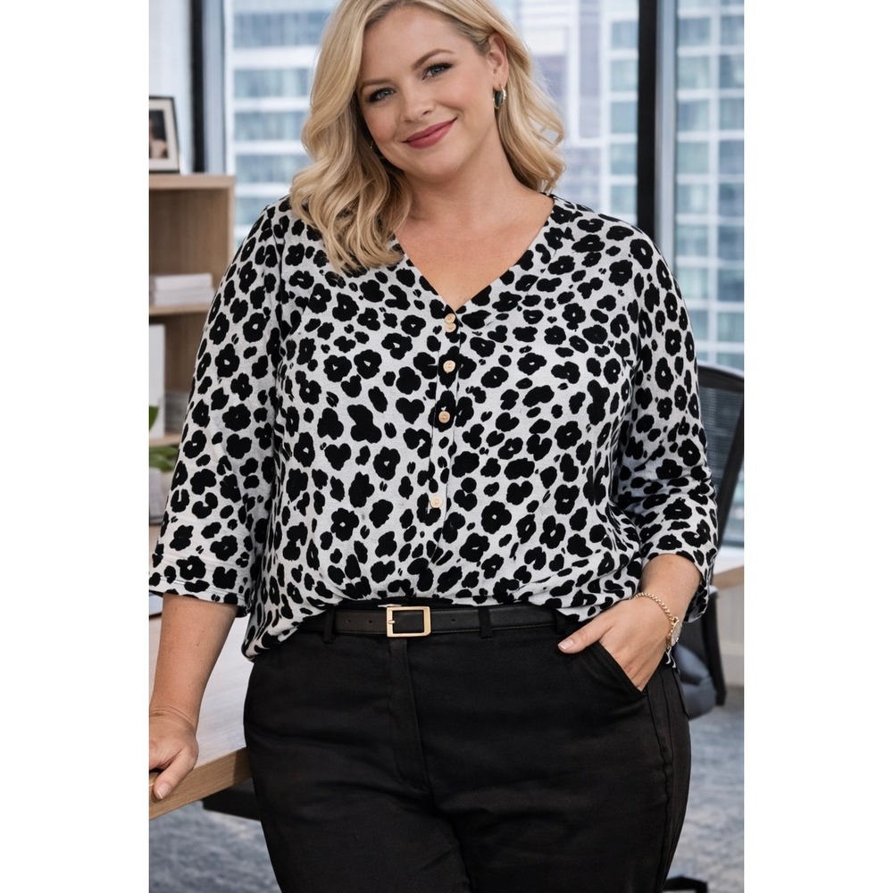 Rose + Olive Womens Blouse Black White 1X Leopard Print 3/4‎ Sleeve V-Neck Top